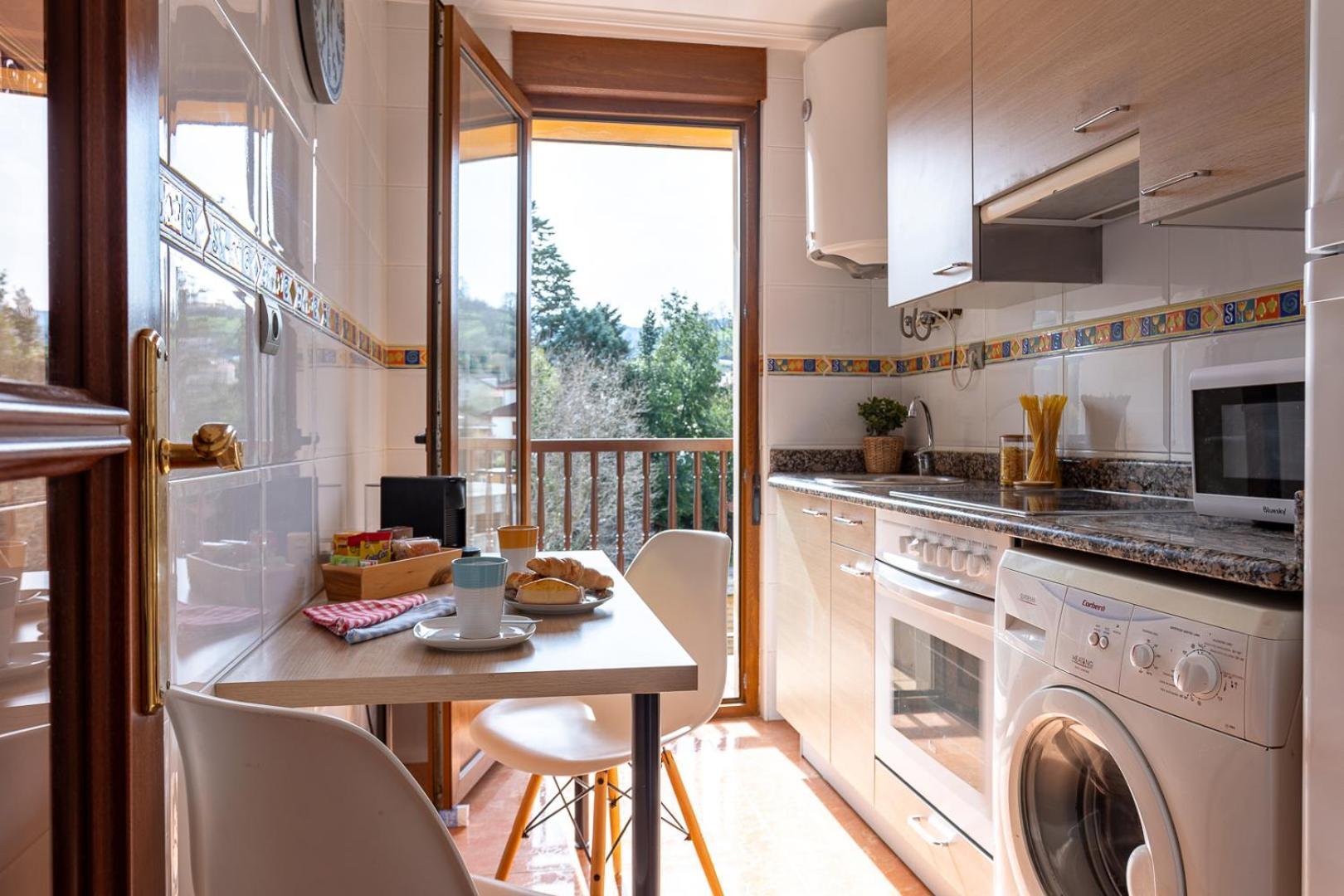 Balcon De Apartment